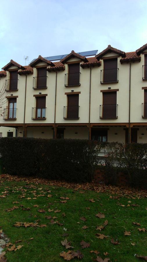 La Casa De Los Soportales Mansilla de las Mulas Exterior photo